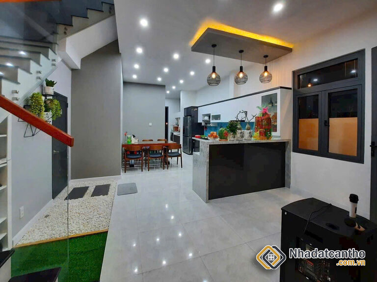 Nhà 2 lầu rộng rãi có hồ bơi đường tỉnh 925, Châu Thành, Cần Thơ - 5.89 tỷ