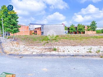 * BÁN NỀN THỔ CƯ MẶT TIỀN CHỢ, KINH DOANH MUA BÁN - 1 TỶ 200 Triệu