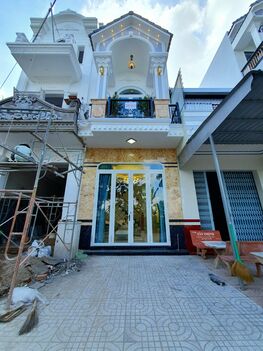 BÁN NHÀ TRỆT LẦU 03 PHÒNG NGỦ KHU DÂN CƯ CỬU LONG