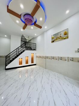 BÁN NHÀ TRỆT + LẦU hẻm 366, đường CMT8, P Bùi Hữu Nghĩa , Q Bình Thủy. Giá 1.970 tỷ