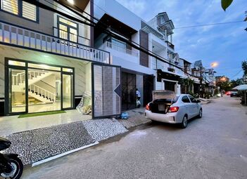 Bán nhà trục chính Hẻm 234 Hoàng Quốc Việt