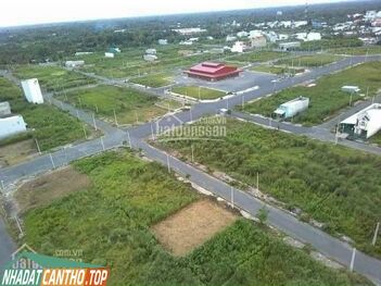 Bán đất nền 2 mặt tiền đối diện chợ Cách Cần Thơ 5km