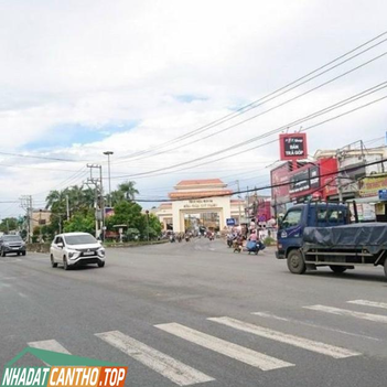 Bán Nhà 1 trệt 1 lầu Mới 100% 140m2 Lộ 12m Hậu Giang