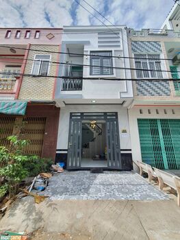 BÁN NHÀ TRỆT LẦU HƯỚNG ĐÔNG BẮC KDC THỚI NHỰT 1