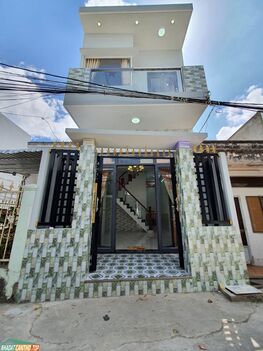 BÁN NHÀ TRỆT LẦU HẺM 9 PHẠM NGỌC HƯNG