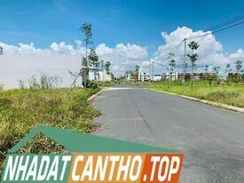 Cần tiền làm ăn cần bán gấp nền 240m2 ODT giá 2ty4.