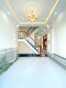 Nhà 1 trêt 2 lầu đẹp hẽm ô tô đa khoa trung ương