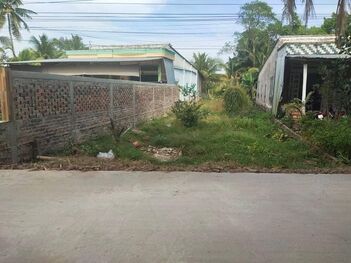 Mặt tiền 381m3 930tr