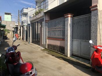 NỀN TRỤC CHÍNH HẺM 4 NGUYỄN TRÃI CÁI RĂNG