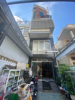 Bán khách sạn trung tâm Ninh Kiều giá ngộp ngân hàng