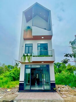 BÁN NHÀ TRỆT 02 LẦU MỚI 100% - HIỆN ĐẠI TẠI KDC CỬU LONG - LONG HOÀ - BÌNH THUỶ - CẦN THƠ