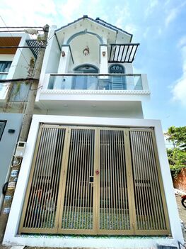 BÁN NHÀ TRỆT LẦU TRỤC CHÍNH HẺM 388 NGUYỄN VĂN CƯ AN KHÁNH NINH KIỀU TP CẦN THƠ. CÁCH ĐH Y DƯỢC 500M, CÁCH SIÊU THỊ LOTTE 500M.