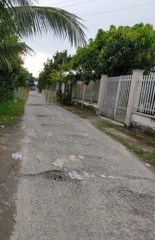 Nhà mặt tiền đường cặp sông Cái Răng Bé