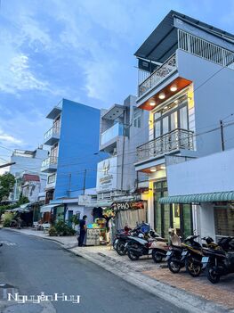 NHÀ ĐẸP - VỊ TRÍ KINH DOANH - GIÁ ĐANG TỐT