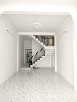 Nhà trệt 2 lầu mới mặt tiền đường Nguyễn Việt Hồng , an Phú, cần thơ