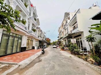 NHÀ 1 TRỆT 2 LẦU, ĐƯỜNG B4, KDC HƯNG PHÚ