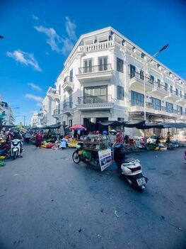 Bán nhà góc 2 mặt tiền chợ thới lai cần thơ