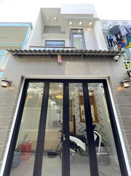 Bán nhà 1 trệt 1 lầu hẻm 90 đường Hùng Vương gần Vincom