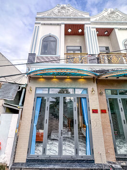 NHÀ PHỐ 1 LẦU MỚI XÂY GẦN TRƯỜNG ĐHYD CẦN THƠ