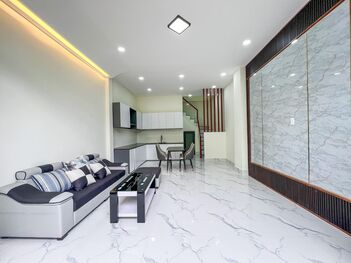 CẦN TIỀN GIẢM GẤP 300 TRIỆU - NHÀ TRỆT LẦU TRỤC CHÍNH HẺM 388