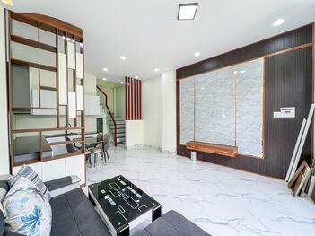 CẦN TIỀN GIẢM GẤP 300 TRIỆU - NHÀ TRỆT LẦU TRỤC CHÍNH HẺM 388