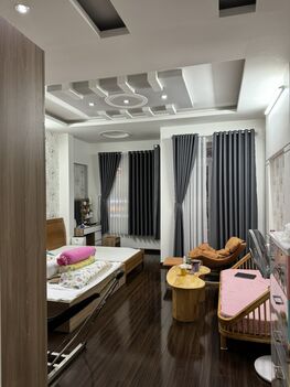 Nhà 1 trệt , 1 lửng 2 lầu full nội thất mới đẹp