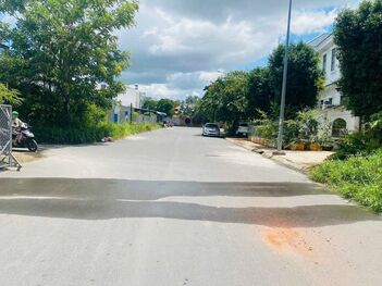 CHO THUÊ KHO 300m2: KDC HƯNG PHÚ ( GIÁ: 20 TRIỆU / THÁNG)