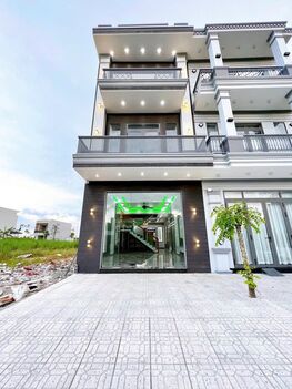 NHÀ 2 LẦU 5X16 MỚI 100% ĐƯỜNG D7 KDC HỒNG LOAN GIÁ BÁN LỖ 4 TỶ 690 TRIỆU