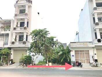 CẶP NỀN B12 HƯNG PHÚ 10X16 ĐOẠN NGOÀI SÁT A5 GIÁ 7 TỶ(THƯƠNG LƯỢNG ÍT), giá rất rẻ do dính tiêm đường