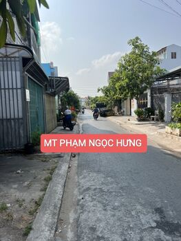 Nhà 3 tầng 2 mặt tiền Võ Văn Kiệt - Phạm Ngọc Hưng