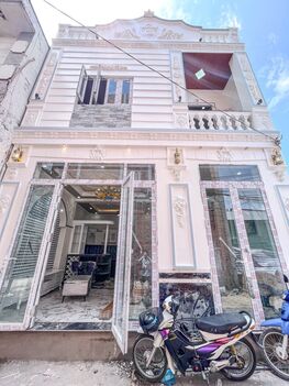 (CG) BÁN NHÀ LẦU Có NỘI THẤT HẺM 11 ĐA KHOA TRUNG ƯƠNG