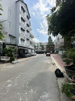 Nhà trệt lửng lầu đường số 4 sau bệnh viện Hoàn Mỹ