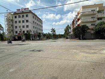 Bán 2 nền liền F8-3 & F8-4 đường Nguyễn Thị Sáu KDC 586