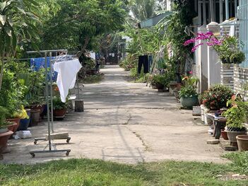 Bán lại nền 84m CLN đường 4m cách Nguyễn Chí Thanh 200m đông dân cư.