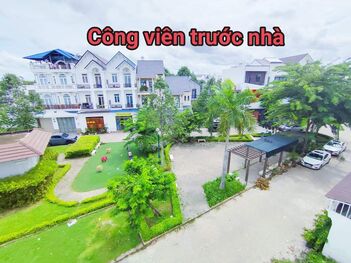 Bán nhà mặt tiền công viên Nam Long