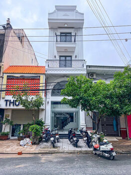 BÁN NHÀ PHỐ 5 TẦNG MẶT TIỀN ĐƯỜNG LÝ CHÍNH THẮNG - KDC 178, P.HƯNG LỢI, Q.NINH KIỀU, CẦN THƠ