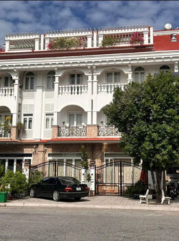 BÁN 1 CẶP NHÀ MẶT TIỀN ĐƯỜNG LÝ THÁI TỔ ( KHU NHÀ 60 CĂN - NHÀ 2 MẶT TIỀN ĐƯỜNG ), KDC HƯNG PHÚ, P. HƯNG PHÚ, Q. CÁI RĂNG, TP. CẦN THƠ.