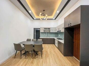 BÁN NHÀ 1T2L đúc mới, FULL NỘI THẤT đẹp & sang trọng- KDC ĐHYD