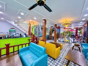 BÁN NHÀ mới đẹp, TẶNG NGUYÊN QUÁN ĐANG KD, vị trí HOT nhất Cần Thơ