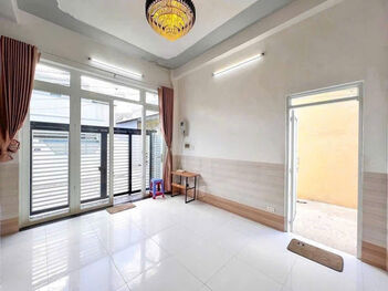 Bán nhà góc 2 mặt tiền hẻm 115 cmt8 gần cầu bình thủy giá 2,37 tỷ