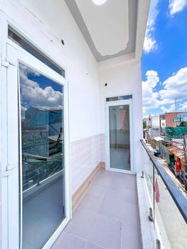 Bán nhà góc 2 mặt tiền hẻm 115 cmt8 gần cầu bình thủy giá 2,37 tỷ