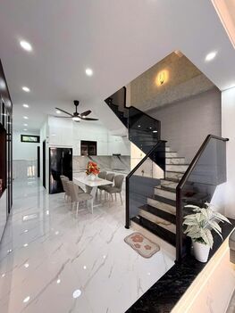 NHÀ 2 LẦU MỚI XÂY KDC VĂN HOÁ TÂY ĐÔ GẦN TRƯỜNG HỌC , CÓ PHÒNG NGỦ TẦNG TRỆT