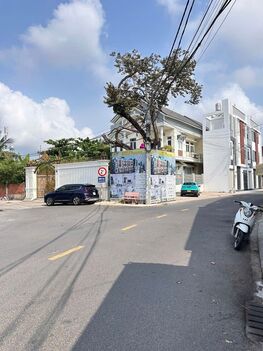 BÁN CẶP NỀN GÓC ĐƯỜNG PHẠM HỮU LẦU , GẦN ĐƯỜNG ĐỒNG VĂN CỐNG