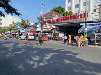 BÁN CẶP NỀN GÓC ĐƯỜNG PHẠM HỮU LẦU , GẦN ĐƯỜNG ĐỒNG VĂN CỐNG