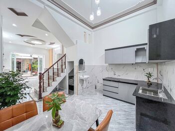 BÁN NHÀ 1T1L đúc, MT Phạm Thế Hiển. Cách chợ An Khánh chỉ 50m