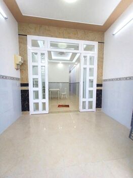 BÁN NHÀ 1T1L, mới đẹp, TRỤC CHÍNH HẺM THÔNG, xe hơi tới nhà luôn