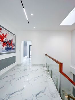 BÁN NHÀ 1T2L đúc mới, HIỆN ĐẠI Nội Thất TUYỆT ĐẸP, sổ Hồng hoàn chỉnh