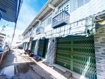 CHO THUÊ Giá : 2.5triệu / tháng. Cọc 1 tháng (Nhà 1Trệt 1Lầu, đầu Hẻm 9 Trần Chiên)