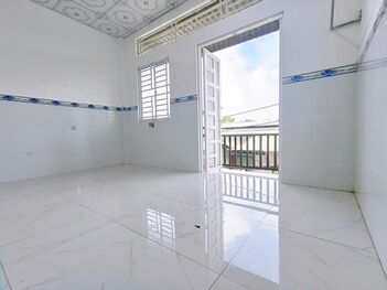 CHO THUÊ Giá : 2.5triệu / tháng. Cọc 1 tháng (Nhà 1Trệt 1Lầu, đầu Hẻm 9 Trần Chiên)