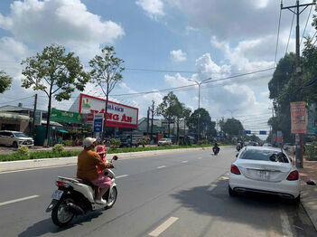 NHÀ 3 LẦU MẶT TIỀN ĐƯỜNG NGUYỄN VĂN CỪ, PHƯỜNG AN BÌNH - KDC HỒNG PHÁT, CẦN THƠ